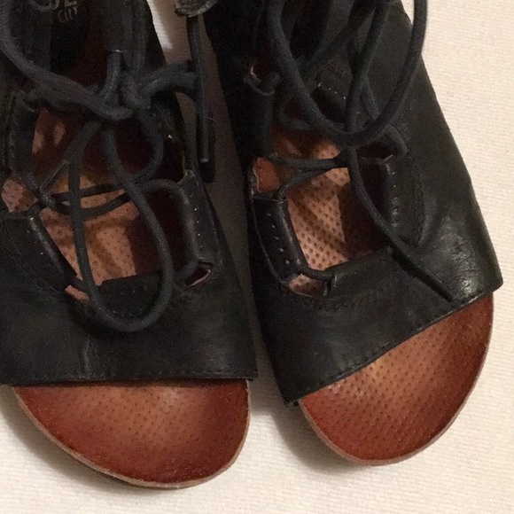 Miz Mooz Laceup Demi-Wedge sz 40 - Picture 4 of 10